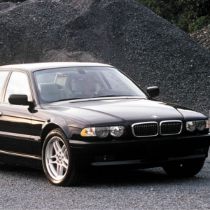 Skup aut BMW 7 E38
